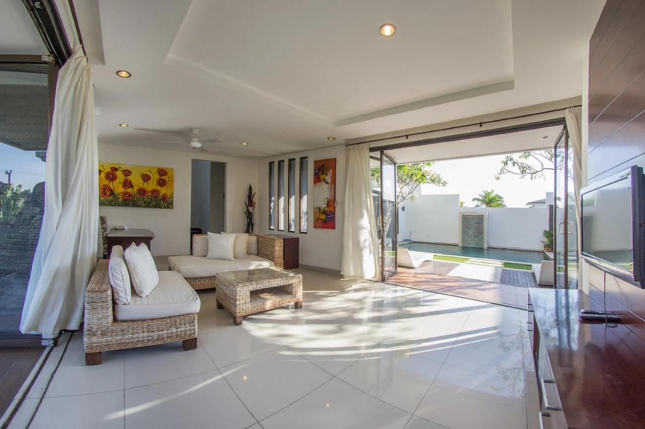 Villa Uma Girasole Canggu Екстериор снимка