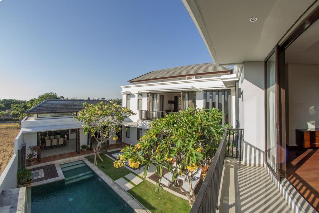 Villa Uma Girasole Canggu Екстериор снимка